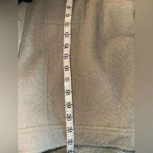 Joie Camel Tan Teddy Long Sleeve Button Front Moto Shacket Cropped - Picture 8 of 10